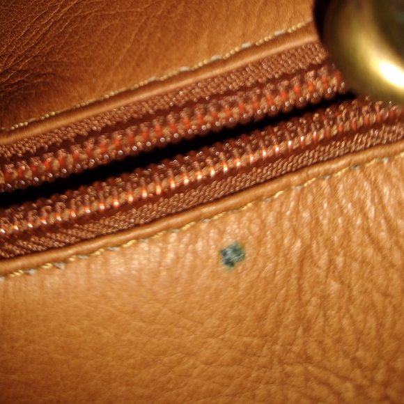 Quality leather backpack. main image 5